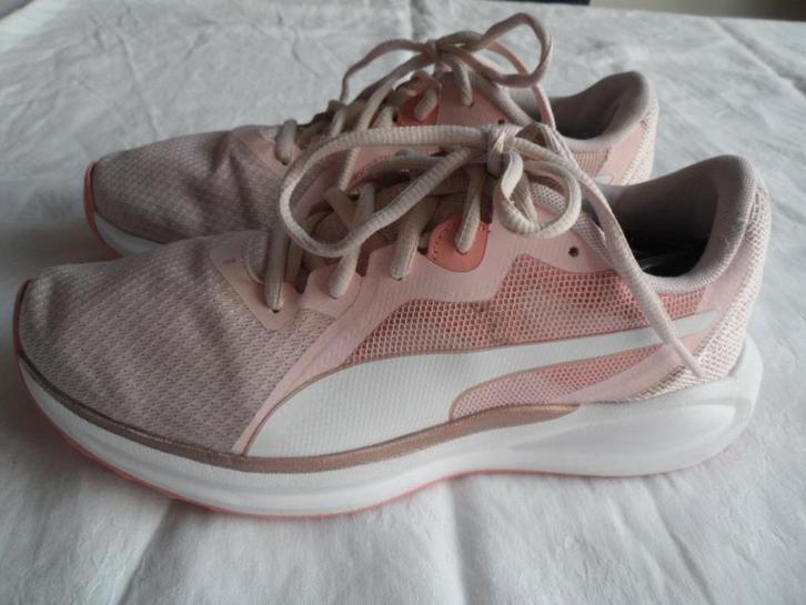 Puma Soft Foam schoen sneaker licht roze wit maat 37, Kleding | Dames, Schoenen, Gedragen, Sneakers of Gympen, Roze, Ophalen of Verzenden