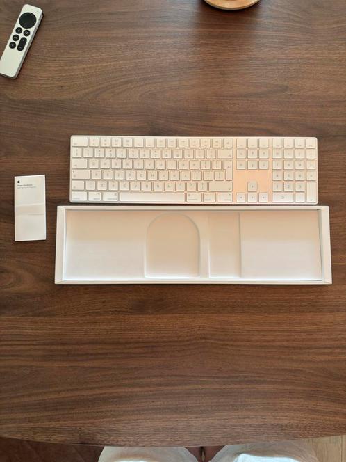 Apple Magic Keyboard - Numeriek - Nieuw, Computers en Software, Toetsenborden, Nieuw, Numeriek, Draadloos, Multimediatoetsen, Ophalen of Verzenden