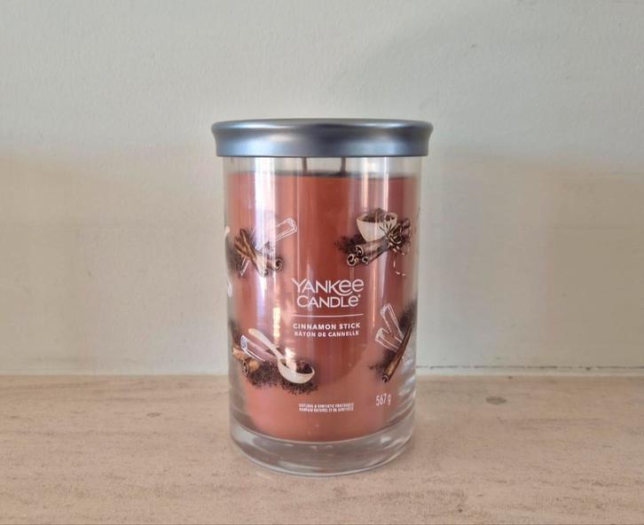 Yankee Candle Geurkaars | Cinnamon Stick | Large, Huis en Inrichting, Woonaccessoires | Kandelaars en Kaarsen, Nieuw, Kaars, Overige materialen