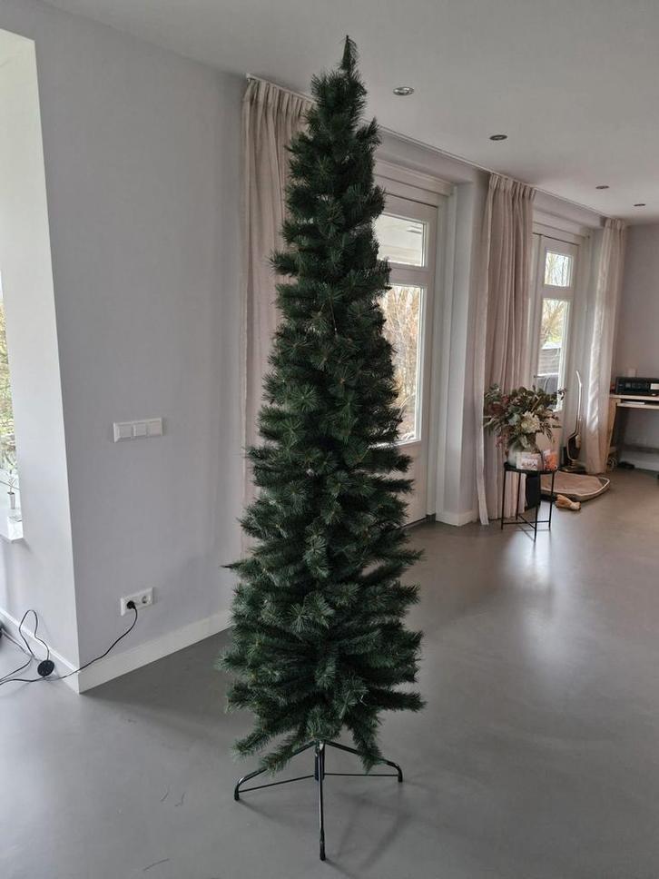 Mooie slanke kunst Kerstboom, 2.30 hoog., Diversen, Kerst, Zo goed als nieuw, Ophalen