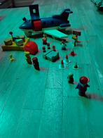 Vliegtuig met poppetjes en pakketjes  van plastic, Ophalen of Verzenden, Gebruikt