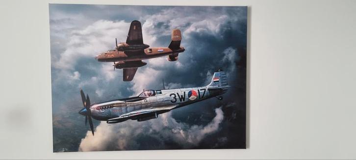 Canvas Spitfire & Mitchell b25 Koninklijke Luchtmacht, Verzamelen, Luchtvaart en Vliegtuigspotten, Zo goed als nieuw, Ophalen