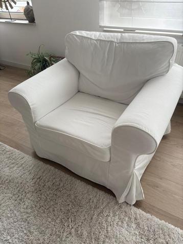 Één zits IKEA bank beschikbaar voor biedingen