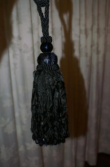 MOOE EMBRASSEES ZWART beschikbaar voor biedingen