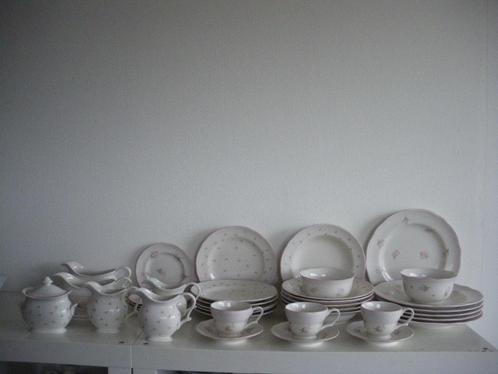 Cambridge servies, Huis en Inrichting, Keuken | Servies, Zo goed als nieuw, Bord(en), Overige stijlen, Porselein, Ophalen of Verzenden