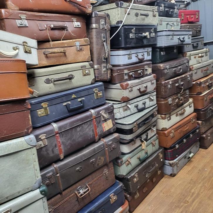 Te koop Oude vintage Koffers , brocante, ouderwetse koffers, Sieraden, Tassen en Uiterlijk, Koffers, Gebruikt, Leer, Ophalen