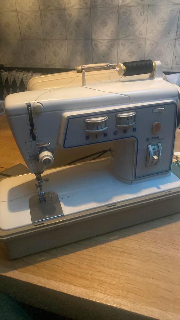 Singer Naaimachine - Vintage 708/728 DEFECT, Hobby en Vrije tijd, Naaimachines en Toebehoren, Gebruikt, Naaimachine, Singer, Ophalen