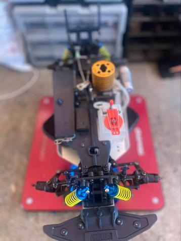 Leuke rc auto nitro kyosho beschikbaar voor biedingen