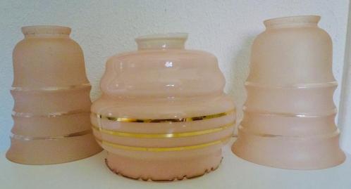 Set van 3 Glazen lampenkappen - roze met goud - Vintage 1960, Huis en Inrichting, Lampen | Lampenkappen, Zo goed als nieuw, Minder dan 25 cm