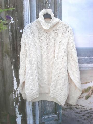SWEATER HOUSE🧐 Ierse- style kabel gebreide coltrui mt M beschikbaar voor biedingen
