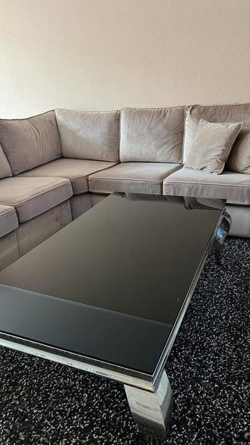 Salontafel beschikbaar voor biedingen