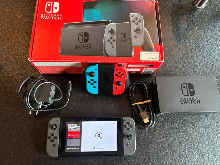 Nintendo Switch V2 - Zeer Goede Staat!, Spelcomputers en Games, Games | Nintendo Switch, Zo goed als nieuw, Overige genres, 3 spelers of meer
