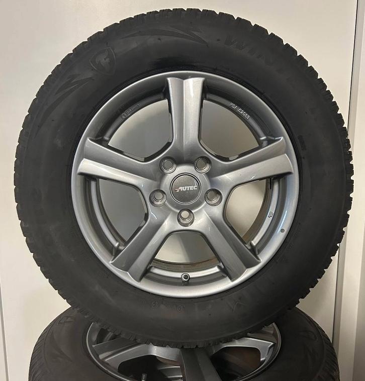 Nieuwstaat! Mazda CX30 16 inch Velgen + Winterbanden, Auto-onderdelen, Banden en Velgen, Banden en Velgen, Winterbanden, 16 inch