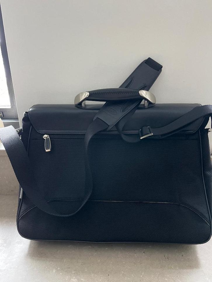 exclusieve Pininfarina tas, Sieraden, Tassen en Uiterlijk, Tassen | Reistassen en Weekendtassen, Zo goed als nieuw, Zwart, 30 cm of meer