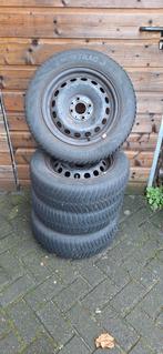 Stalen velgen met winterbanden Ford Ka 2012, Auto-onderdelen, Banden en Velgen, Ophalen, 14 inch, Gebruikt, Velg(en)