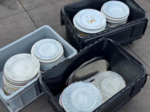 Servies set bruiloft / tuinfeest, Huis en Inrichting, Keuken | Servies, Gebruikt, Bord(en), Overige stijlen, Overige materialen