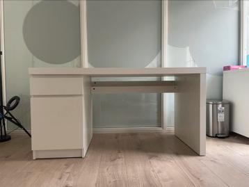 Ikea witte MALM bureau 14065 cm beschikbaar voor biedingen