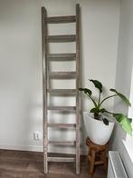 De stevige houten (decoratieve) ladder, Ophalen, Zo goed als nieuw