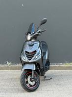 Piaggio Zip 4t iGet 2019 BROM Agaat Grijs POWER1 FULL, Fietsen en Brommers, Scooters | Piaggio, Maximaal 45 km/u, Zip, Ophalen of Verzenden