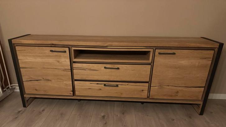 Dressoir henders en hazel metalo, Huis en Inrichting, Kasten | Dressoirs, Zo goed als nieuw, 200 cm of meer, 25 tot 50 cm, Met lade(s)