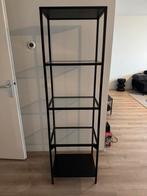 Stijlvolle zwarte open kast met glazen planken, VITTSJÖ ikea, Huis en Inrichting, Ophalen, Met plank(en), Minder dan 50 cm, Gebruikt