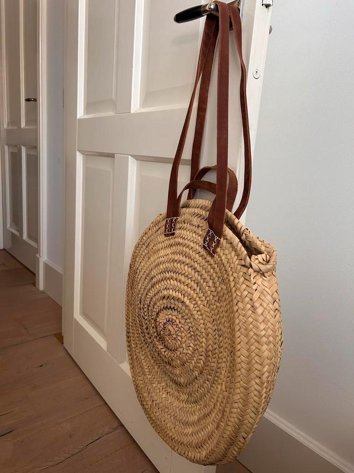 Rieten Tas met Leren Hengsels - 45 cm, Sieraden, Tassen en Uiterlijk, Tassen | Damestassen, Zo goed als nieuw, Handtas, Beige