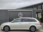 Toyota Avensis wagon 1.8 VVTi Linea Luna (bj 2005), Auto's, Toyota, Voorwielaandrijving, 65 €/maand, 1794 cc, 4 cilinders