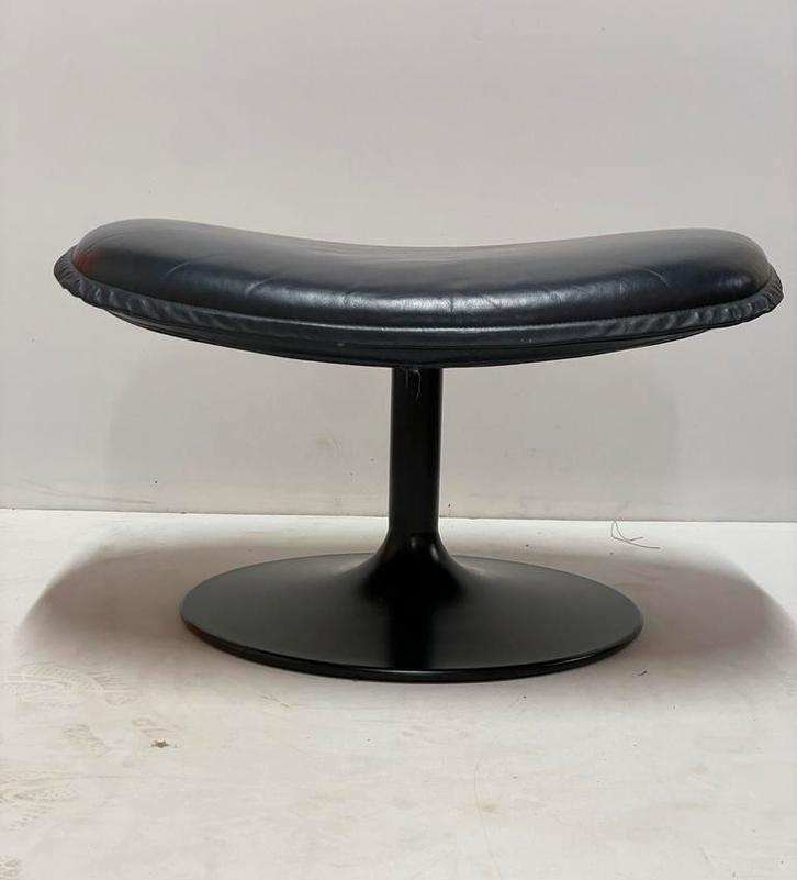 Artifort f 585 voetenbank, Geoffrey Harcourt, Huis en Inrichting, Banken | Voetenbanken en Poefen, Gebruikt, 50 tot 75 cm, Rechthoekig