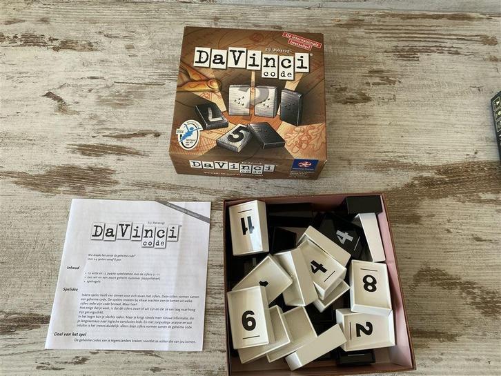 Davinci code wie kraakt het eerste de geheime code? [s513], Hobby en Vrije tijd, Gezelschapsspellen | Bordspellen, Zo goed als nieuw
