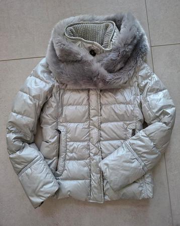 Marc Cain Winterjas N3 (38) Lichtgrijs + Bontsjaal beschikbaar voor biedingen