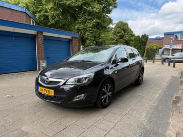 Opel Astra Sports Tourer 1.4 Cosmo Leder Cruise Airco beschikbaar voor biedingen