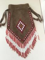 Ibiza style hippie tasje Suede met kraaltjes, Sieraden, Tassen en Uiterlijk, Tassen | Damestassen, Ophalen of Verzenden, Zo goed als nieuw