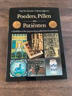 Poeders, Pillen en Patiënten - Apothekersgeschiedenis, Ophalen of Verzenden, 20e eeuw of later, Gelezen