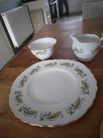 Porselein Engels gebakstel Crown Royal Bon China  8 46 0, Antiek en Kunst, Antiek | Servies los, Ophalen