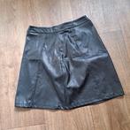 leder look rokje mt. 38, Kleding | Dames, Rokken, Maat 38/40 (M), Zwart, Ophalen of Verzenden, Zo goed als nieuw