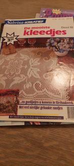 8 diverse HAAK patroon bladen o.a SABRINA KREATIEF en Sandra, Ophalen of Verzenden, Gebruikt, Haken, Patroon of Boek