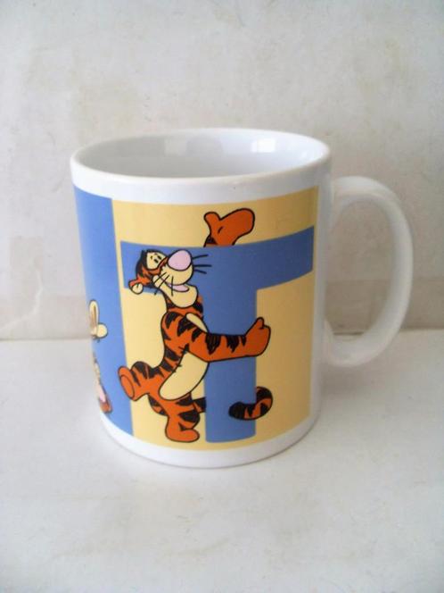 Winnie de Poeh Beker Teigetje Disney Winnie The Pooh Mok, Verzamelen, Disney, Zo goed als nieuw, Servies, Winnie de Poeh of vrienden