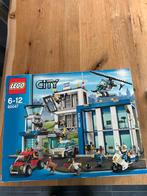 Lego City 60047 Politiebureau - Mist Kleine Onderdelen, Kinderen en Baby's, Speelgoed | Duplo en Lego, Ophalen of Verzenden, Gebruikt