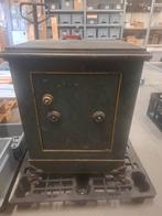 Antieke kluis met bramah slot (pompslot), Ophalen, Gebruikt