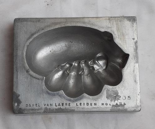 Oude Marsepeinvorm: VARKEN met BIGGETJES (Carel v. LAERE), Antiek en Kunst, Curiosa en Brocante, Ophalen of Verzenden
