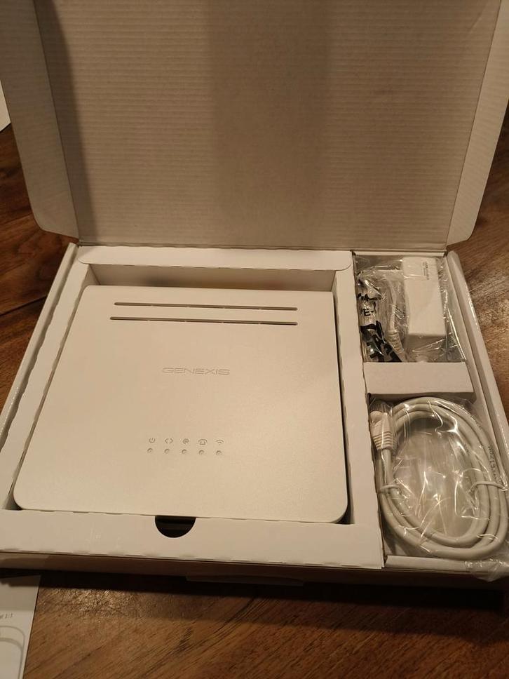 Genexis Platinum 7840 Router - Nieuw in doos, Computers en Software, Routers en Modems, Nieuw, Ophalen of Verzenden