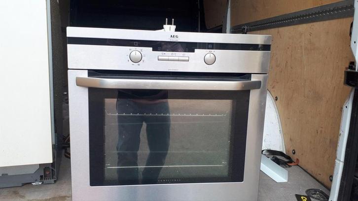 AEG stainless steel (RVS) met Pyroluxe cleaning, Witgoed en Apparatuur, Ovens, Zo goed als nieuw, Inbouw, Oven, Minder dan 45 cm