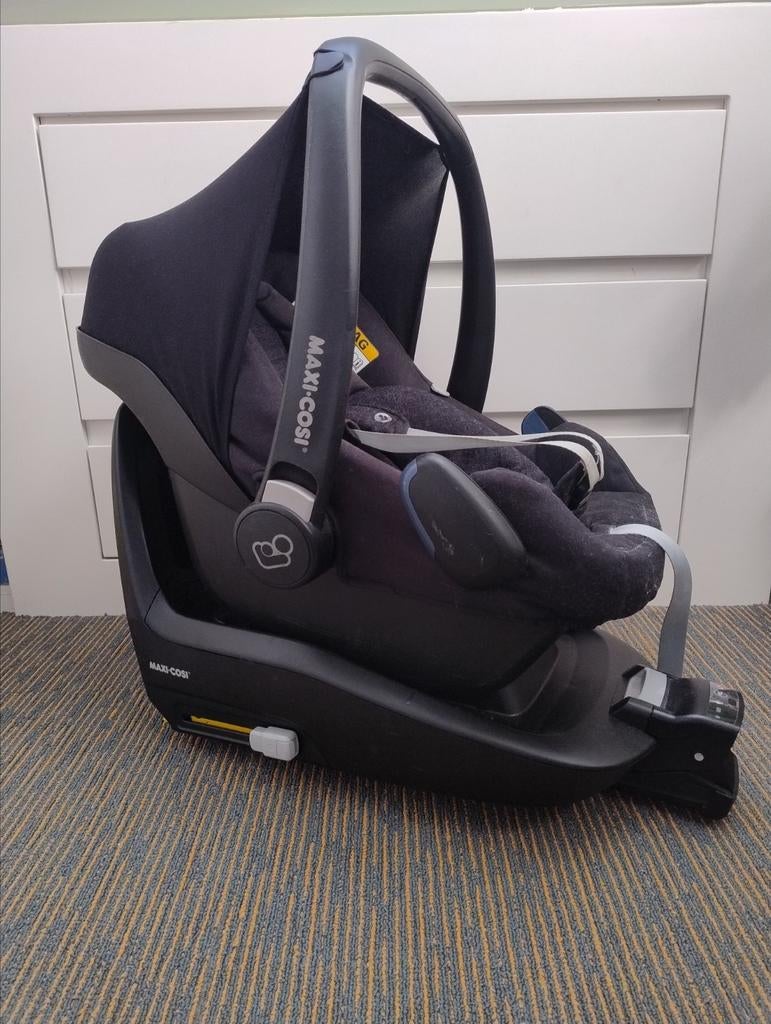 Maxi Cosi Rock + FamilyFix One i-Size, Kinderen en Baby's, Autostoeltjes, Gebruikt, Maxi-Cosi, 0 t/m 13 kg, Isofix, Ophalen of Verzenden