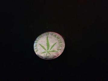Button Legalise it campaign  beschikbaar voor biedingen