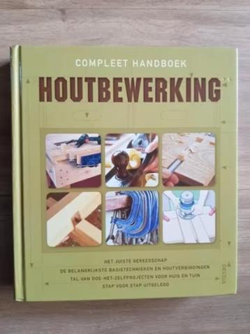 Compleet handboek houtbewerking - Marjan Lindt beschikbaar voor biedingen