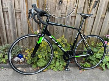 Prachtige race fiets Giant maat L beschikbaar voor biedingen