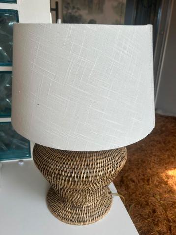 Table lamp beschikbaar voor biedingen