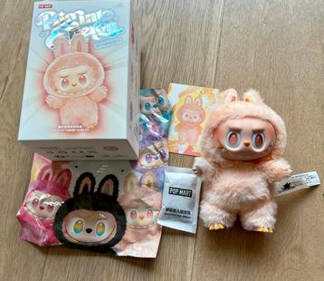 Labubu V3 Big Into Energy Happiness Pop Mart Origineel beschikbaar voor biedingen
