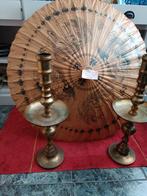 Twee Thaise messing kandelaars 65 cm., Antiek en Kunst, Ophalen, Koper of Brons