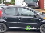 Portier 4Deurs rechts-voor van een Peugeot 107, Auto-onderdelen, Gebruikt, Deur, Ophalen of Verzenden, Peugeot
